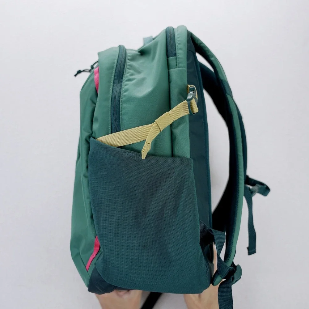 Patagonia Refugio Daypack 26L Blue Green Backpack Hiking School Bag 47913